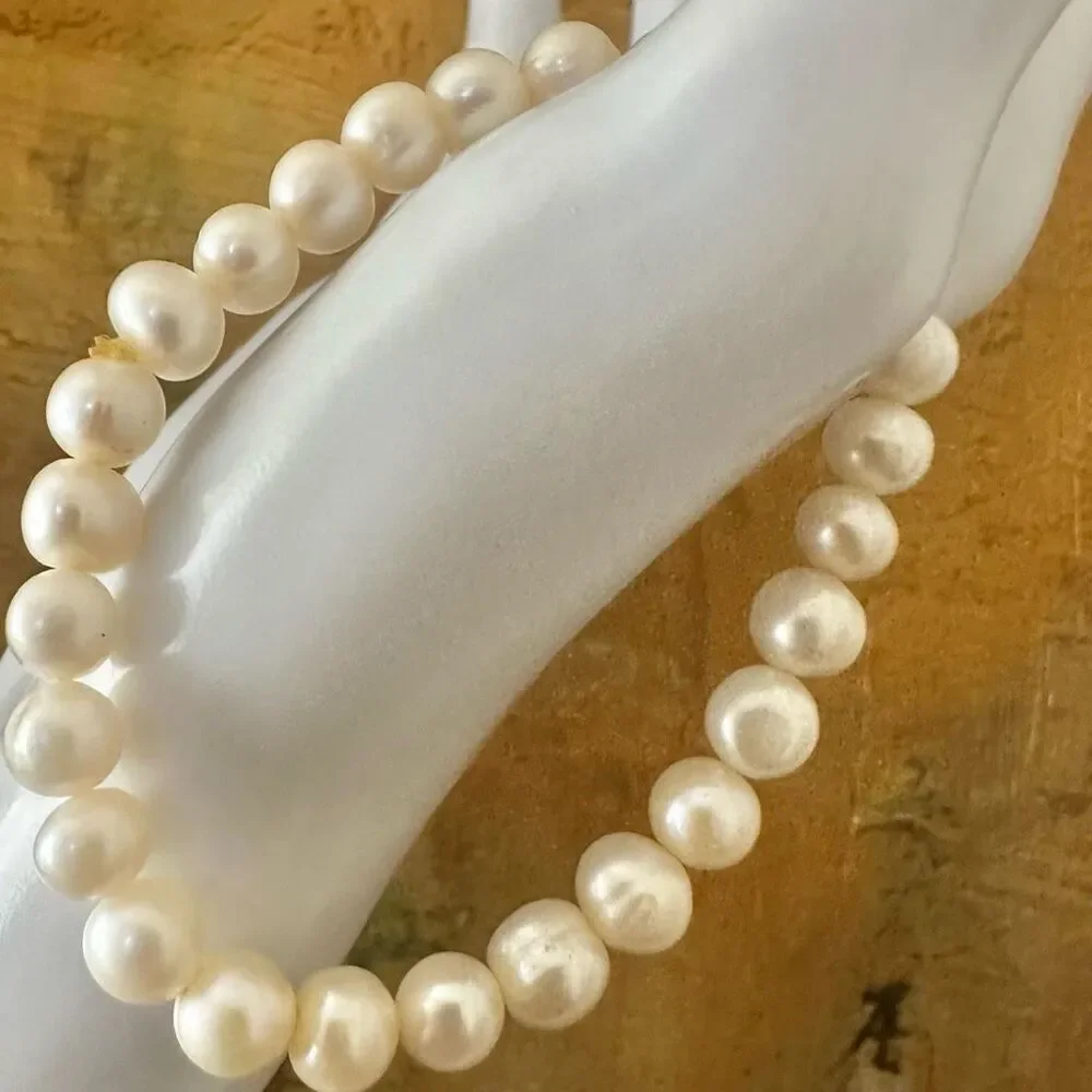 Authentic pearl stretchy bracelet